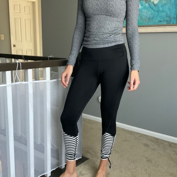 Victoria's Secret Pants - In good condition Victoria’s Secret leggings